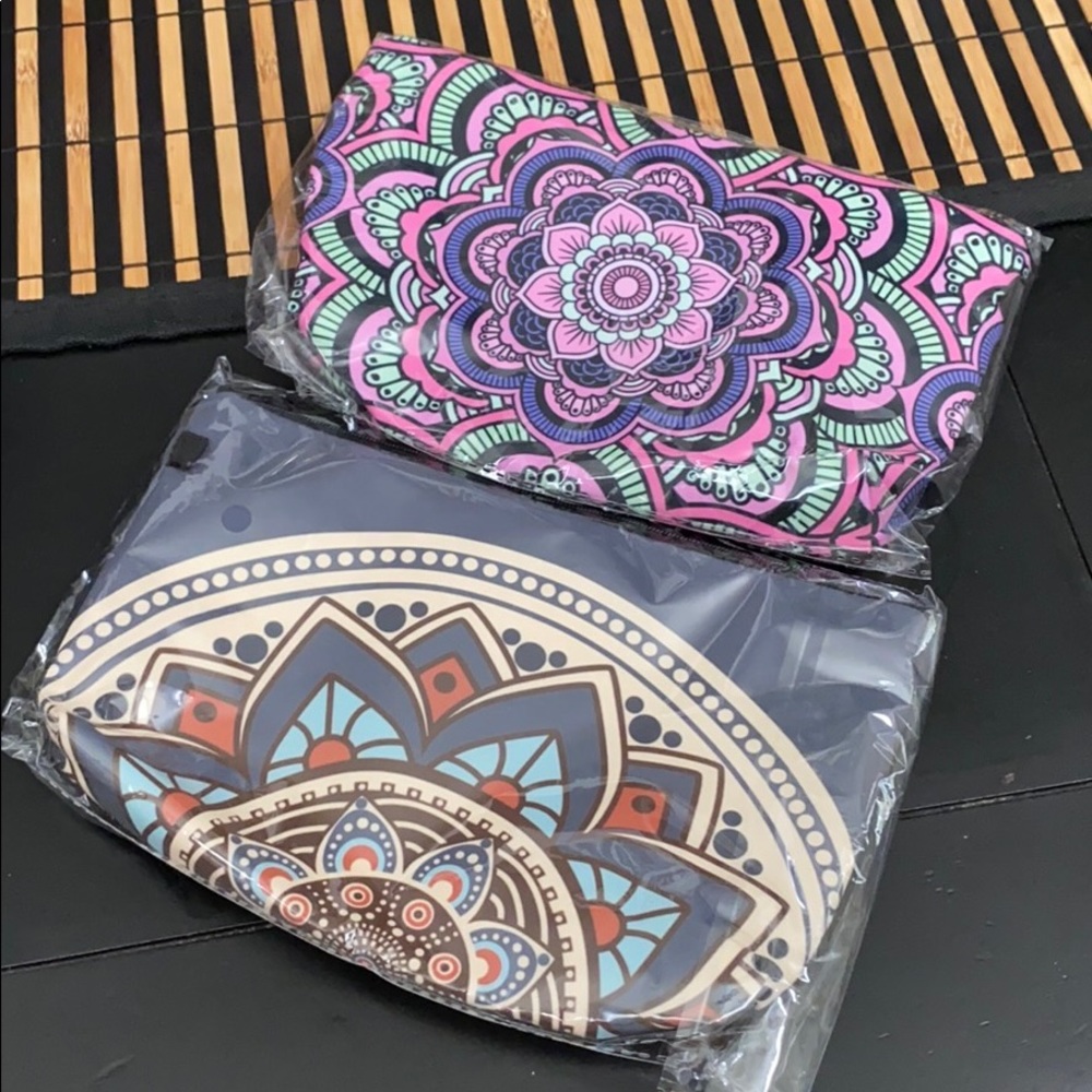 2 new waterproof cosmetic bag with zipper